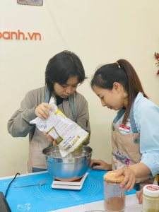 Lớp Chuyên đề Học làm Bánh dứa