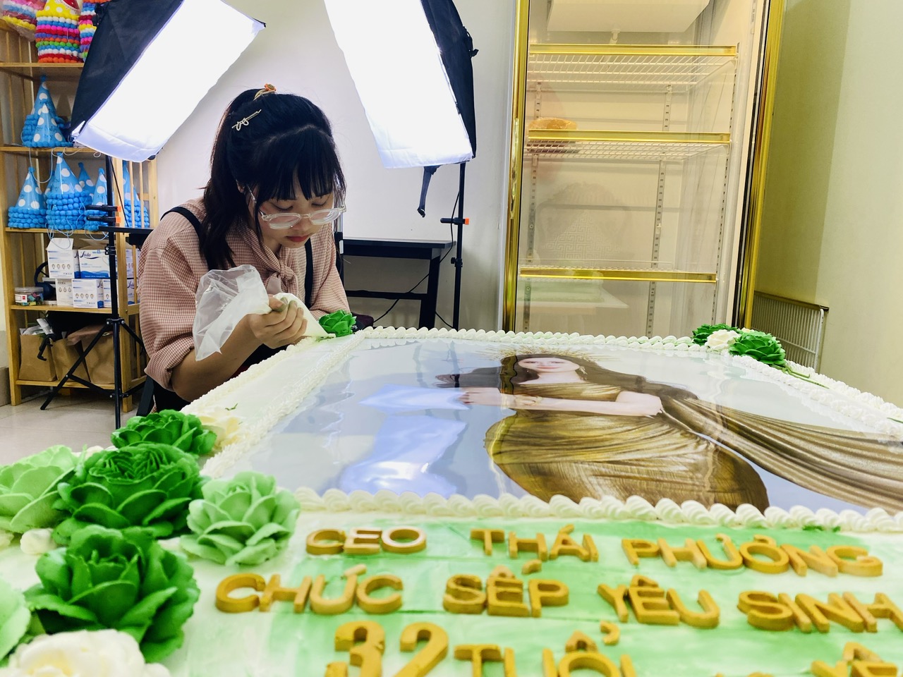 Lớp Chuyên đề Học làm Bánh hoa Kem bơ